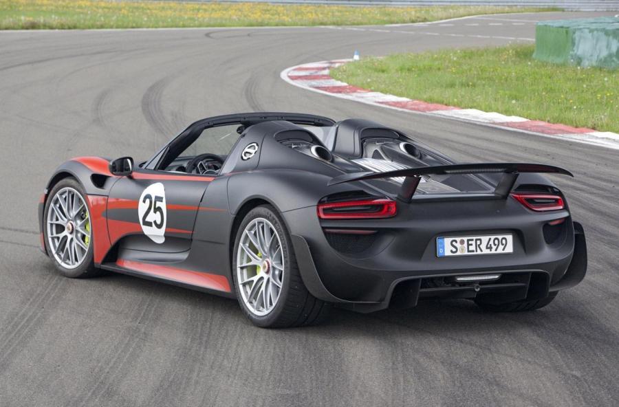  Porsche 918 Spyder 2015 года  (фото 31 из 32)